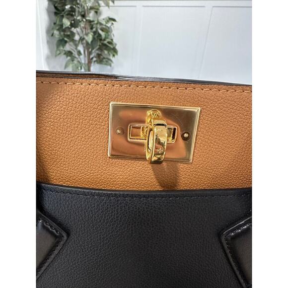 Louis Vuitton On My Side MM Noir Bag - Picture 5 of 16